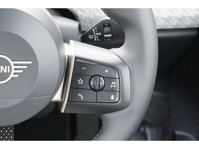 BMW MINI COOPER OPEN 2025 Image 31