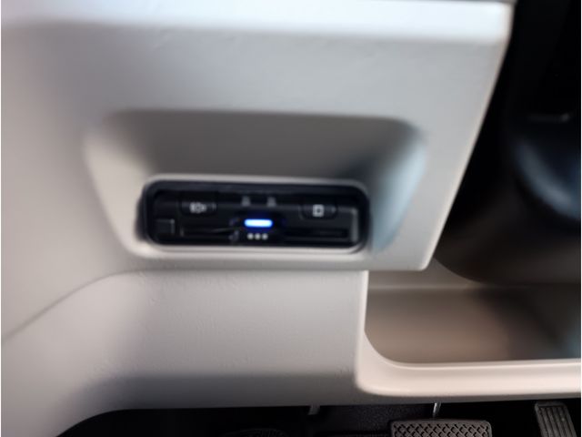 HONDA N BOX 2024 Image 31