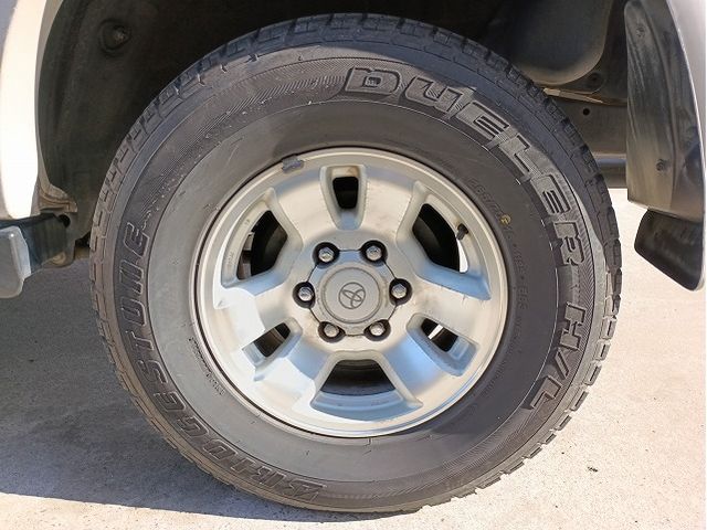 TOYOTA HILUXSURF WAGON 4WD 1996 Image 31