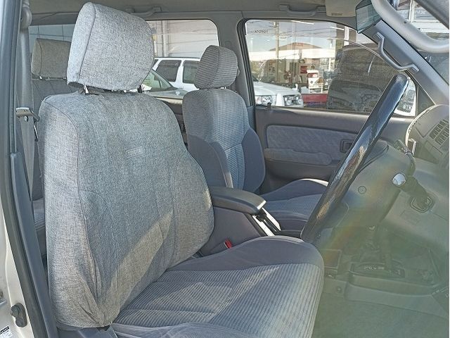 TOYOTA HILUXSURF WAGON 4WD 1996 Image 31