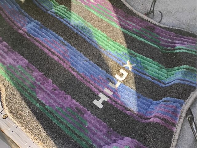 TOYOTA HILUXSURF WAGON 4WD 1996 Image 31