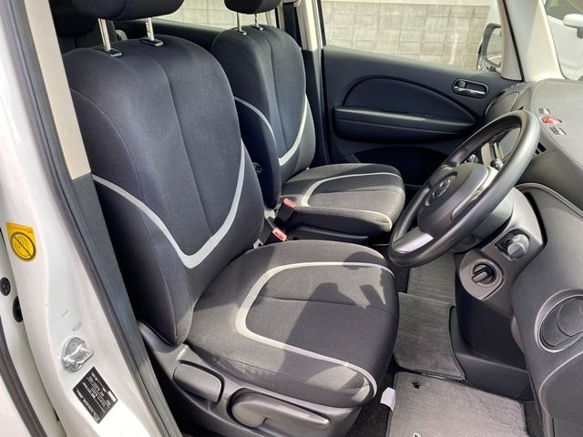 MAZDA BIANTE 2011 Image 31