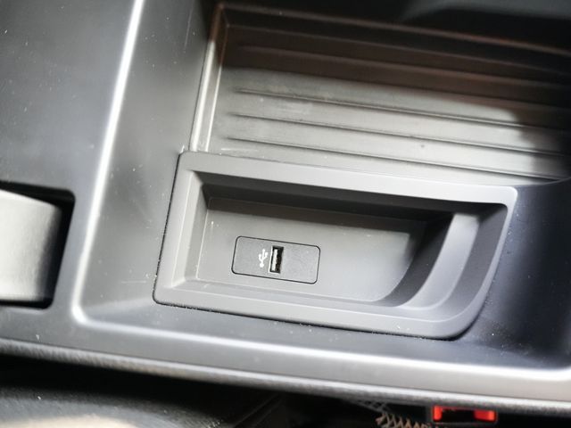 BMW 1SERIES 2018 Image 31