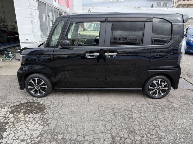 HONDA N BOX CUSTOM 2020 Image 31