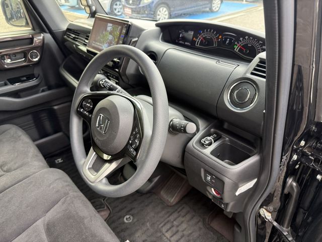 HONDA N BOX CUSTOM 2020 Image 31