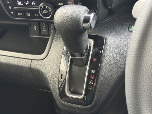 HONDA N BOX CUSTOM 2020 Image 31