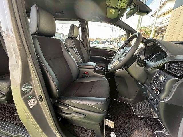 TOYOTA NOAH 2017 Image 31