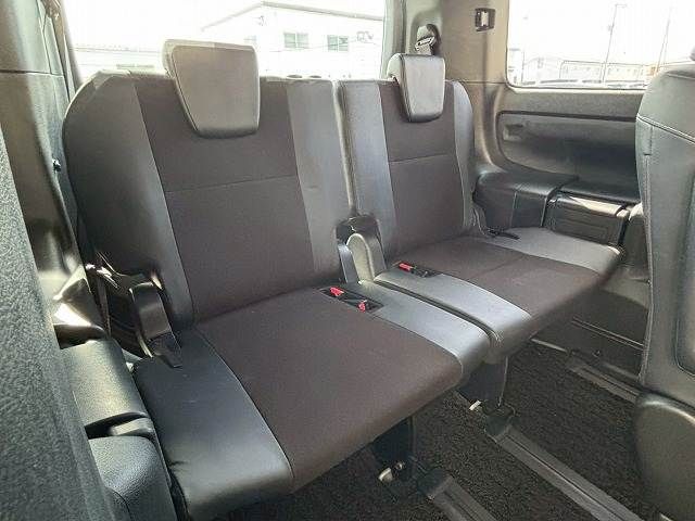 TOYOTA NOAH 2017 Image 31