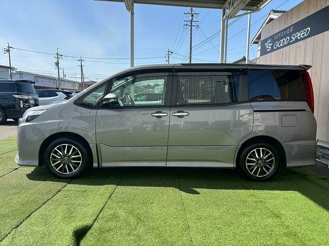 TOYOTA NOAH 2017 Image 31