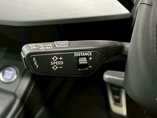 AUDI A4 AVANT 2019 Image 31