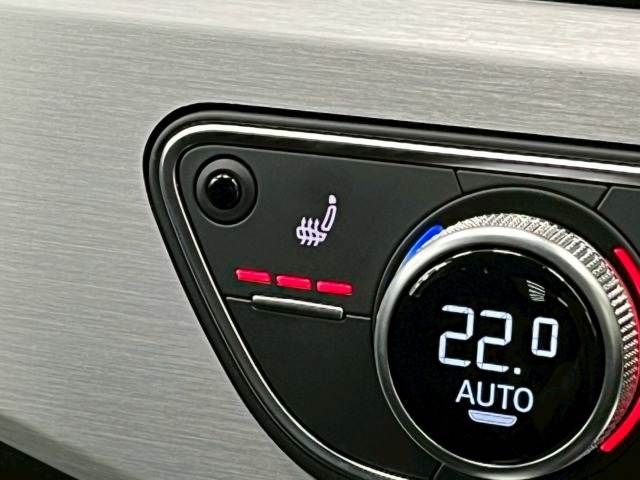 AUDI A4 AVANT 2019 Image 31