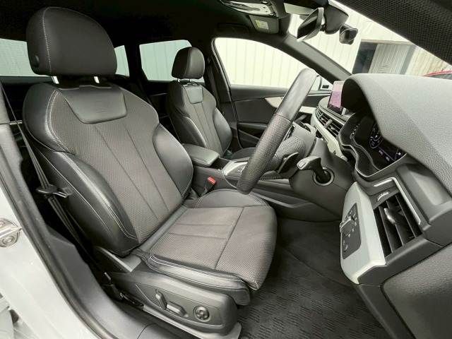 AUDI A4 AVANT 2019 Image 31