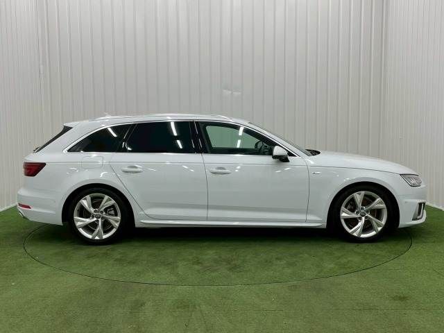 AUDI A4 AVANT 2019 Image 31