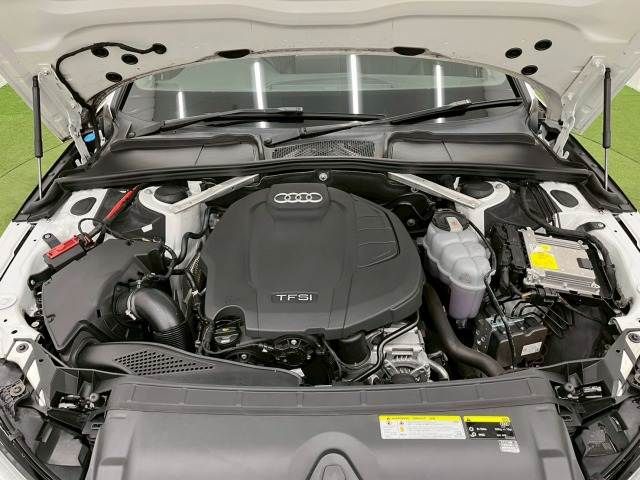 AUDI A4 AVANT 2019 Image 31