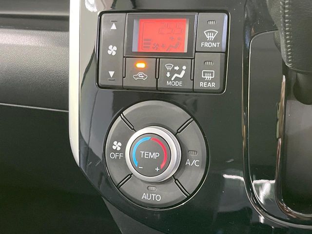 DAIHATSU TANTO CUSTOM 2015 Image 31