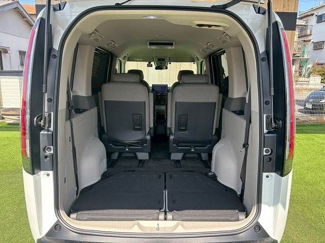 HONDA STEPWAGON E:HEV 2023 Image 31