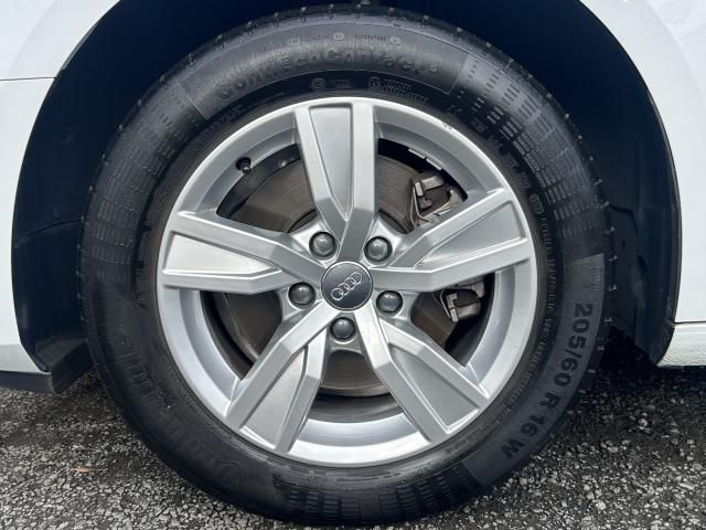 AUDI A4 AVANT 2018 Image 31