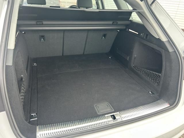 AUDI A4 AVANT 2018 Image 31
