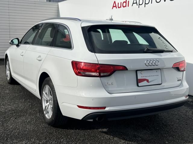 AUDI A4 AVANT 2018 Image 31