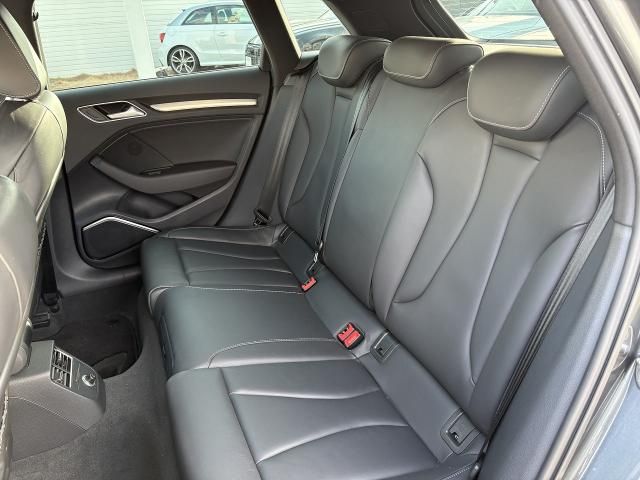 AUDI S3 SPORTBACK 2018 Image 31