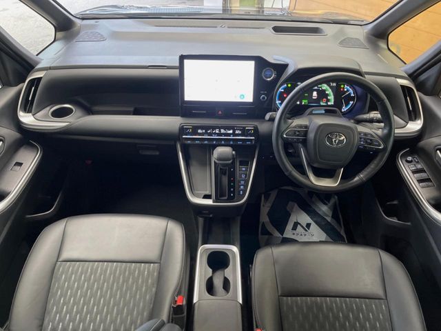 TOYOTA NOAH HYBRID 2023 Image 31