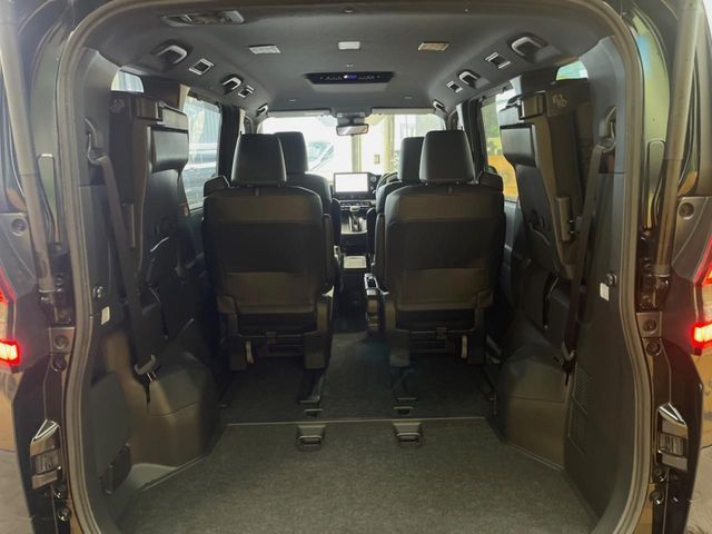 TOYOTA NOAH HYBRID 2023 Image 31