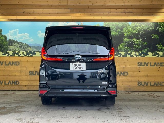 TOYOTA NOAH HYBRID 2023 Image 31