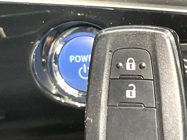 TOYOTA PRIUS 2017 Image 31