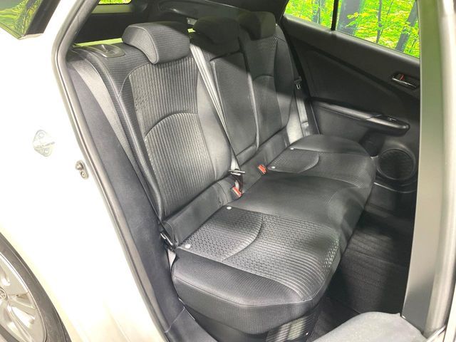 TOYOTA PRIUS 2017 Image 31