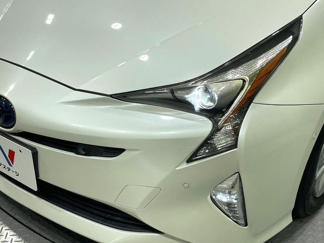 TOYOTA PRIUS 2017 Image 31