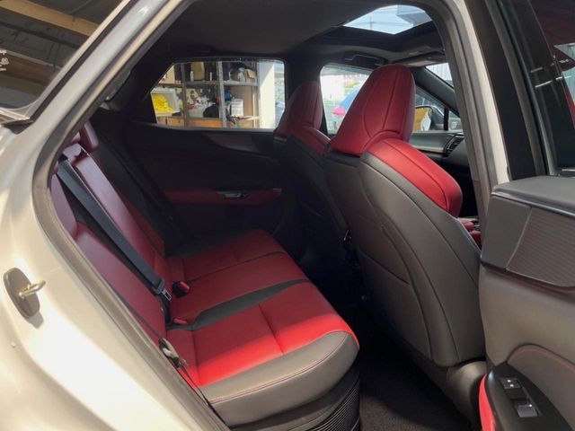 TOYOTA LEXUS NX350H 2023 Image 31