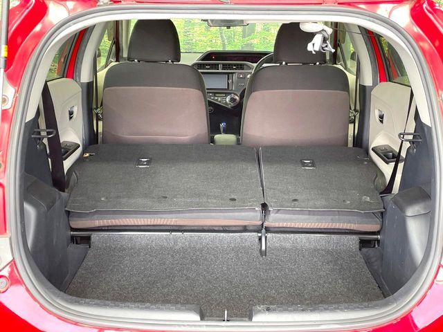 TOYOTA AQUA 2014 Image 31