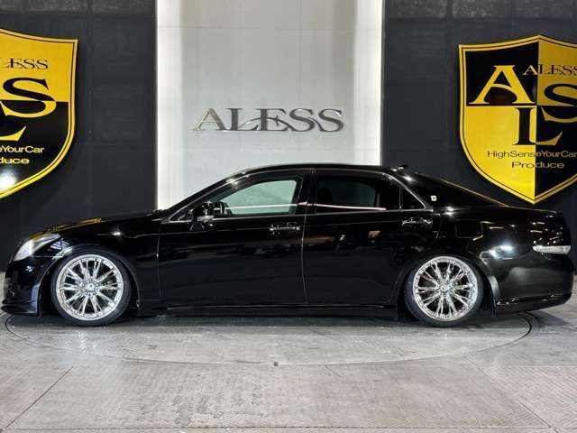 TOYOTA CROWN SEDAN 2010 Image 31