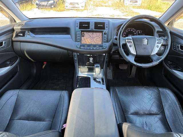 TOYOTA CROWN SEDAN 2010 Image 31