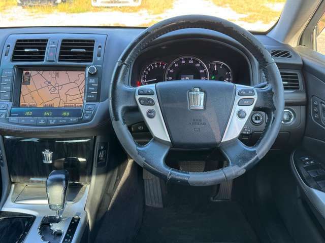 TOYOTA CROWN SEDAN 2010 Image 31