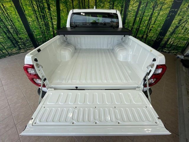TOYOTA HILUX 4WD 2023 Image 31