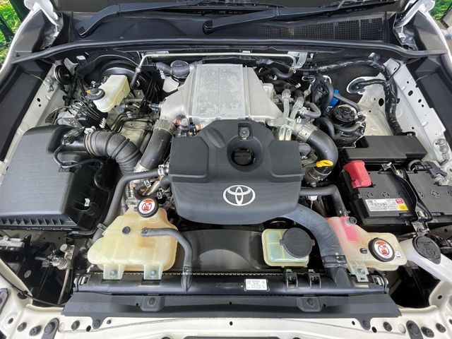 TOYOTA HILUX 4WD 2023 Image 31