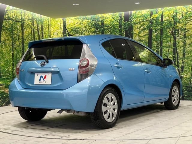 TOYOTA AQUA 2012 Image 31