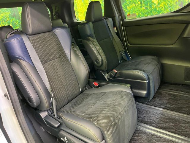 TOYOTA VELLFIRE 2017 Image 31