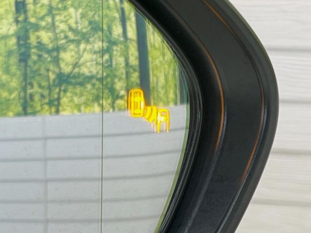 TOYOTA CAMRY HYBRID 2021 Image 31