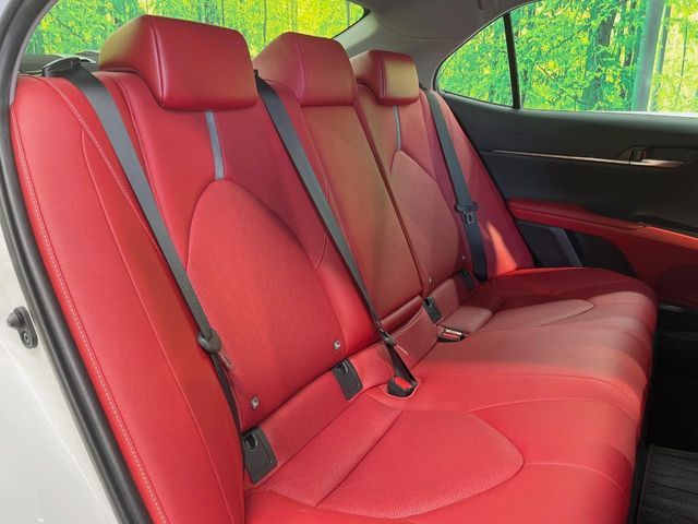 TOYOTA CAMRY HYBRID 2021 Image 31