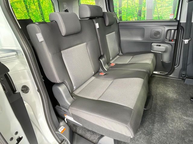 TOYOTA SIENTA HYBRID 2025 Image 31