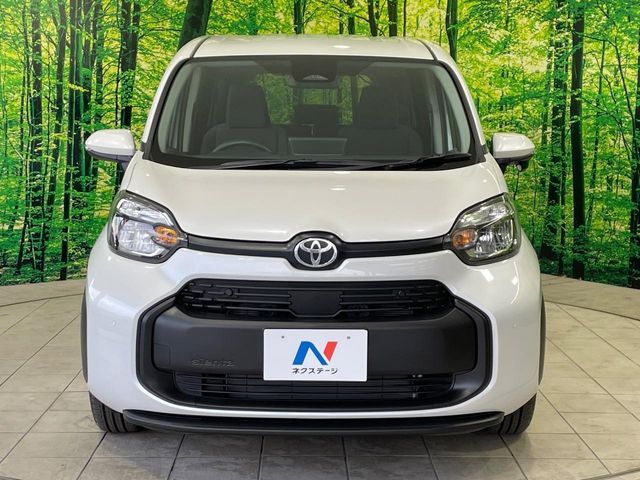 TOYOTA SIENTA HYBRID 2025 Image 31