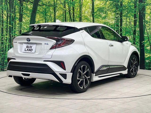 TOYOTA C-HR 2017 Image 31