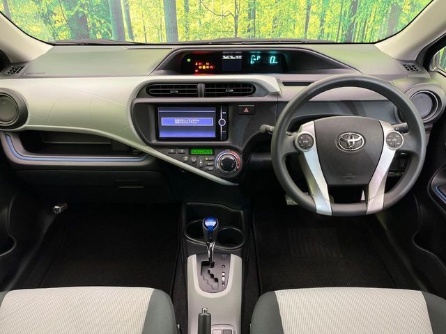 TOYOTA AQUA 2013 Image 31