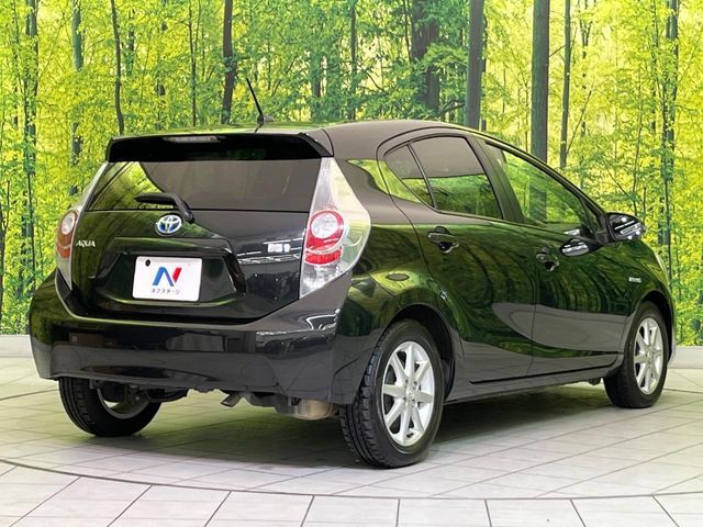 TOYOTA AQUA 2013 Image 31