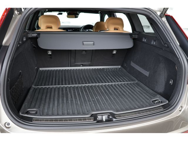 VOLVO V60 2020 Image 31