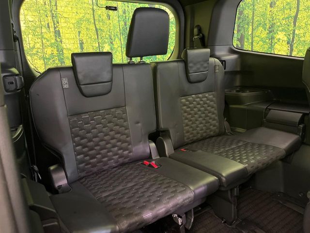 TOYOTA VOXY HYBRID 2022 Image 31