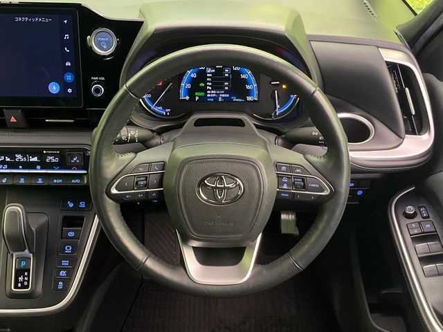 TOYOTA VOXY HYBRID 2022 Image 31