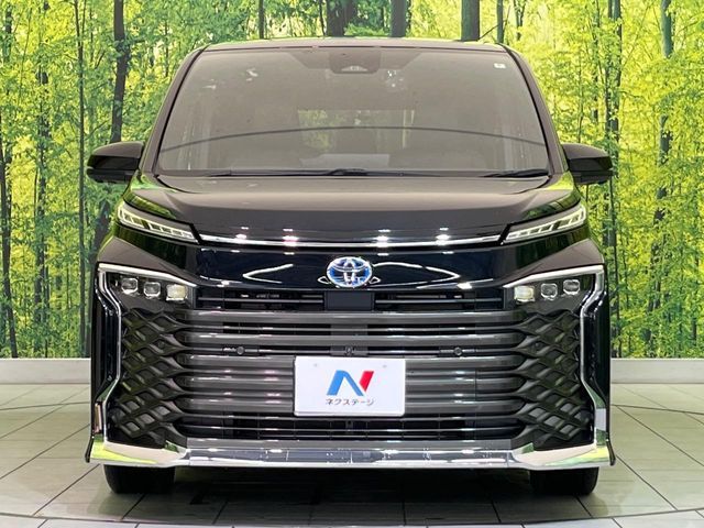 TOYOTA VOXY HYBRID 2022 Image 31